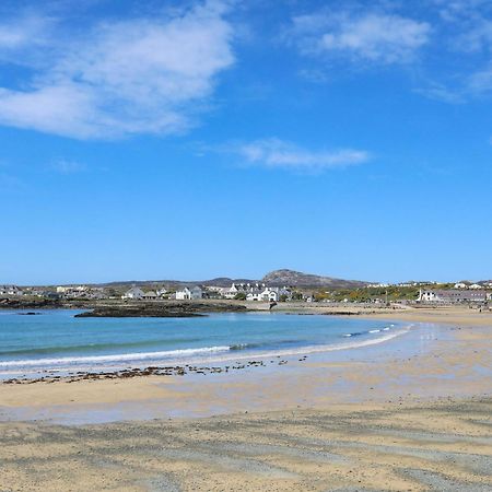 Min Y Mor Trearddur Bay Villa Exteriör bild