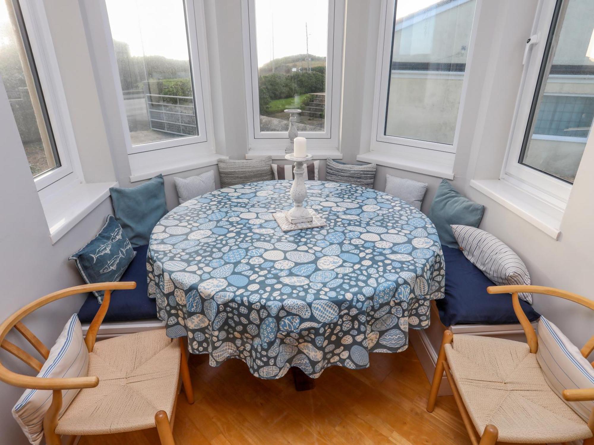 Min Y Mor Trearddur Bay Villa Exteriör bild