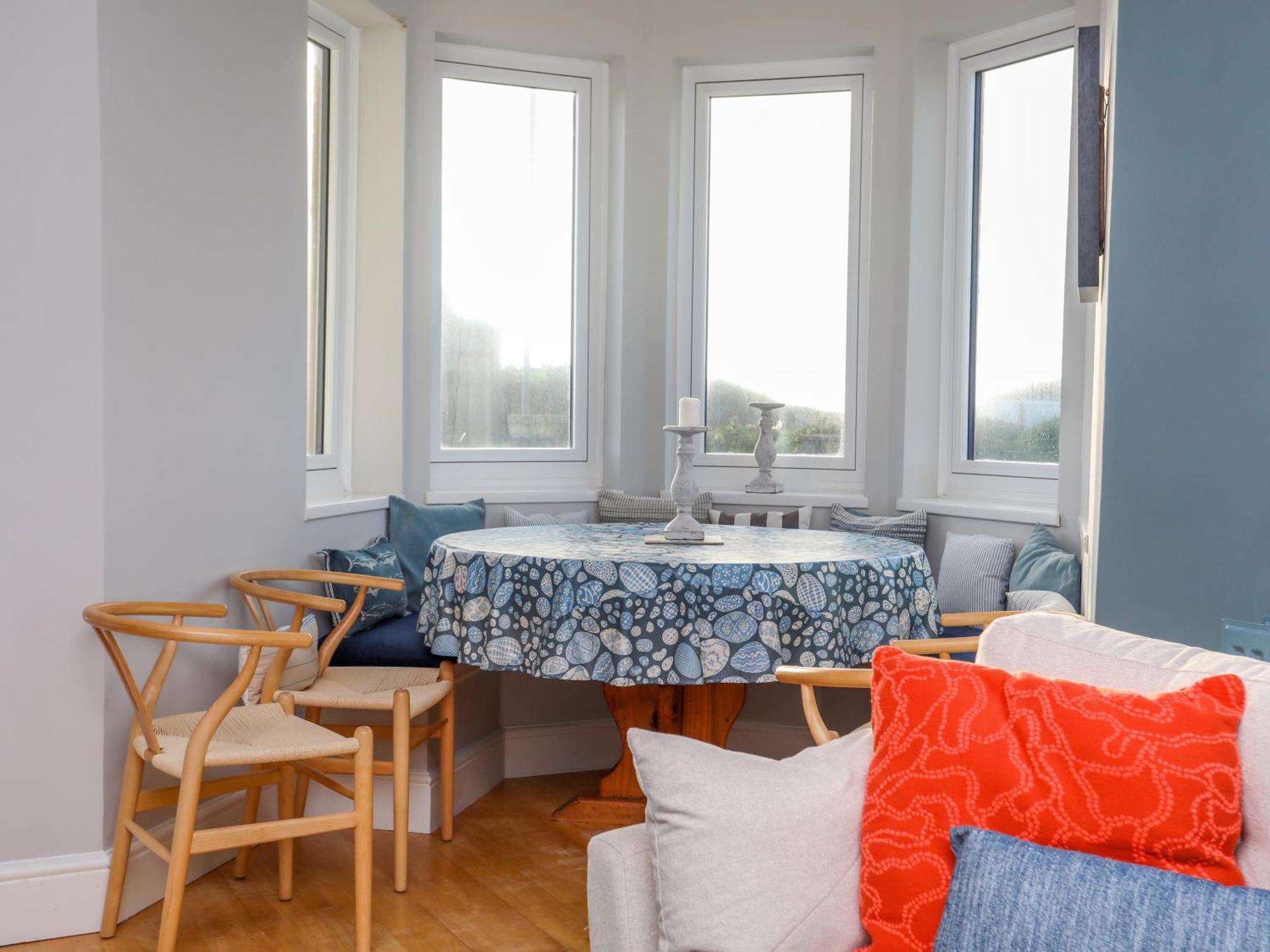 Min Y Mor Trearddur Bay Villa Exteriör bild