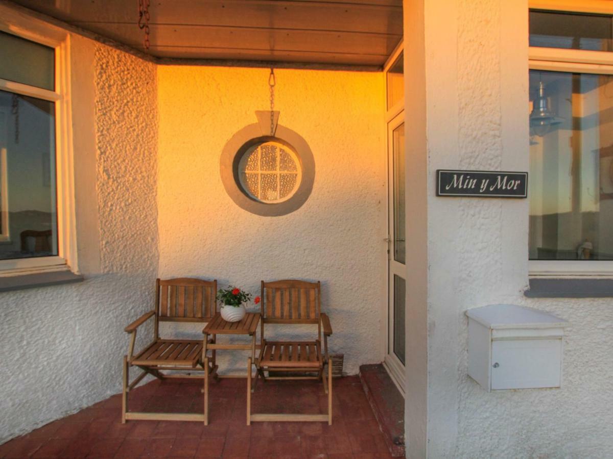 Min Y Mor Trearddur Bay Villa Exteriör bild